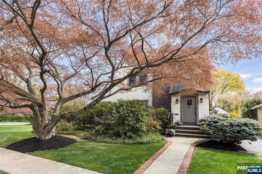 317 Valley Road