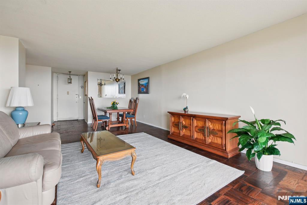 555 North Avenue 25K