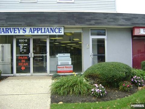 Photo of 690 River Rd #H, New Milford, NJ 07646 (MLS # 25043591)