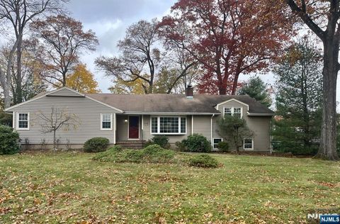 80 Mary Ann Lane Wyckoff NJ 07481