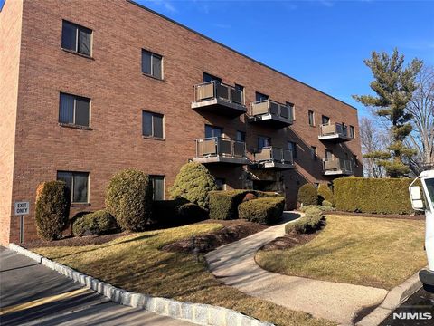 Photo of 279 Clark St #C3, Hackensack, NJ 07601 (MLS # 26001302)