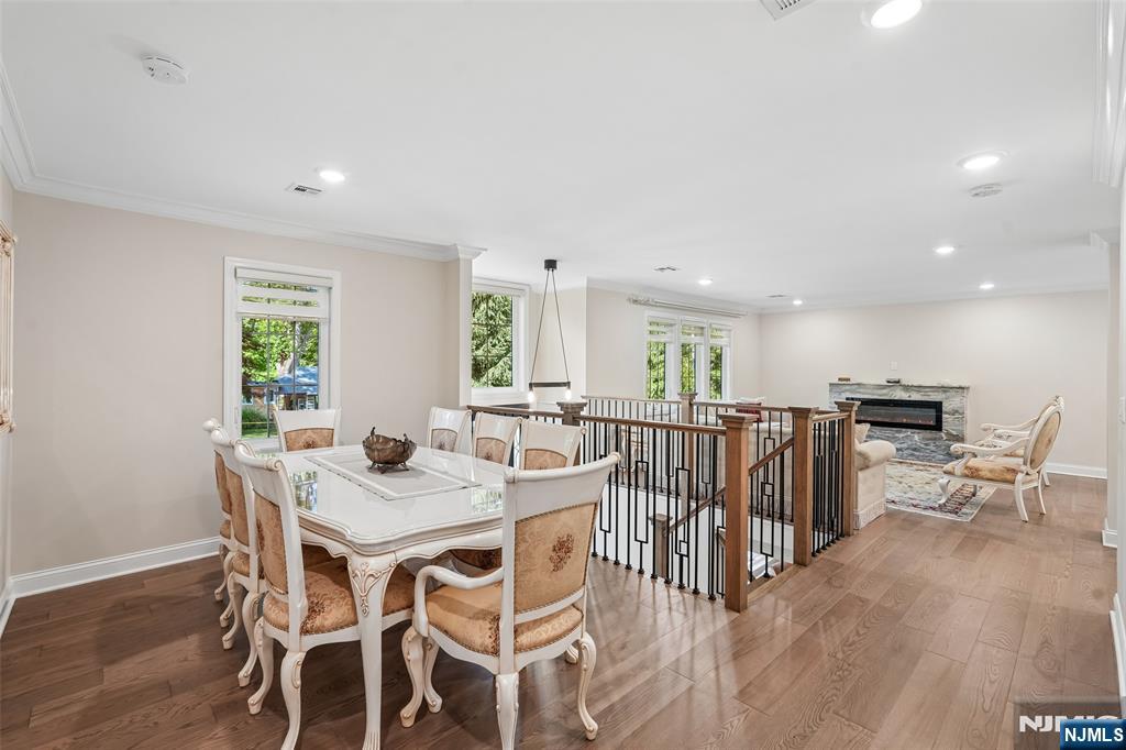 Photo of 12 Parker Place, Upper Saddle River, NJ 07458 (MLS # 26026545)
