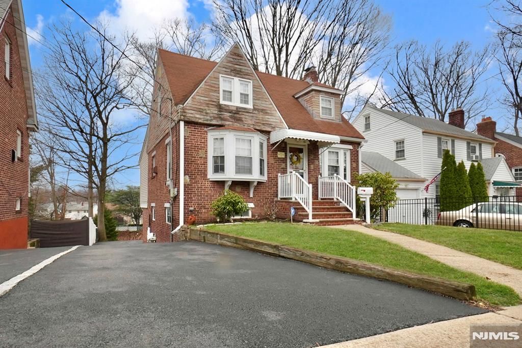 Photo of 6163 Hill Street, Belleville, NJ 07109 (MLS # 26008393)