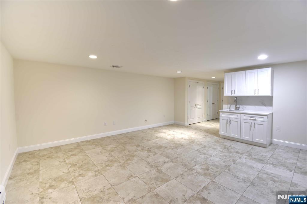 65A W Palisades Boulevard gf