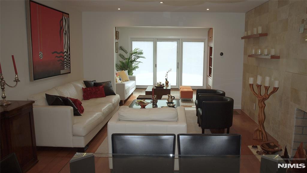 230 Knickerbocker Road