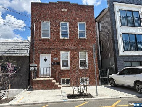 Photo of 94 Elm Road, Newark, NJ 07105 (MLS # 26019870)