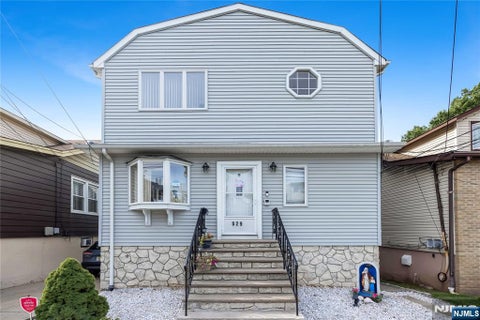 Photo of 829 Roosevelt Avenue, Secaucus, NJ 07094 (MLS # 26034718)