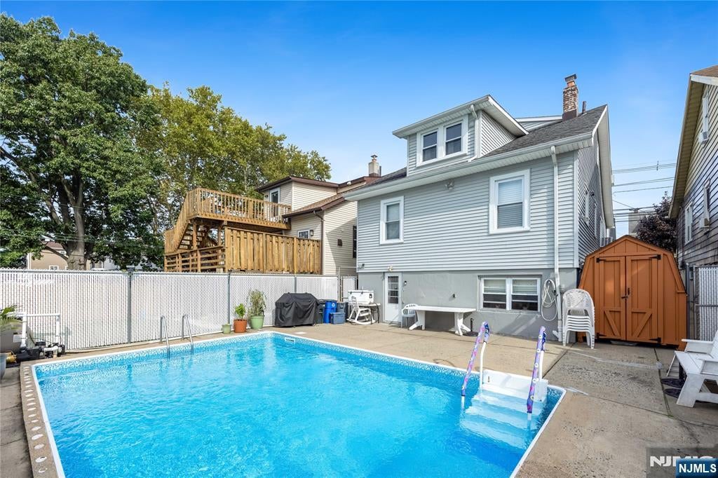 829 Roosevelt Avenue
