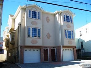 212 Cliff St 2, Cliffside Park, New Jersey - 3 Bedrooms  
3 Bathrooms  
6 Rooms - 