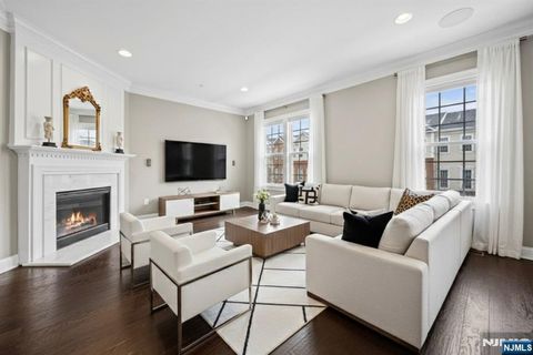 4 Wesmont Drive 1102 Wood Ridge NJ 07075