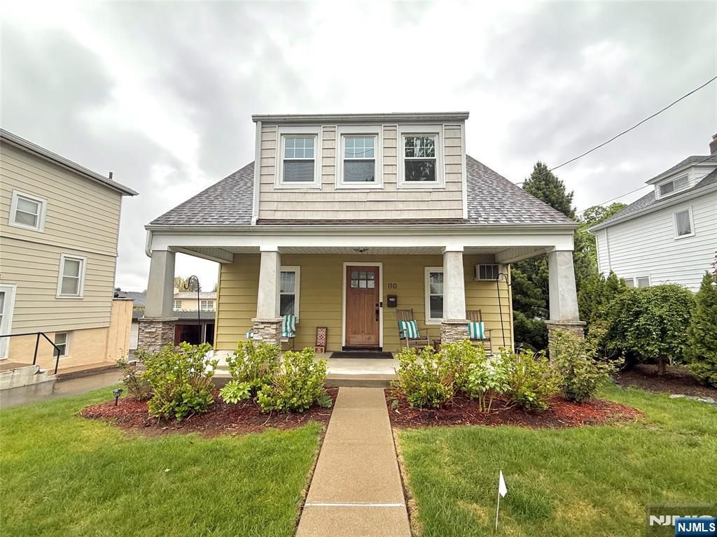 Photo of 110 6th Street, Wood Ridge, NJ 07075 (MLS # 26010620)