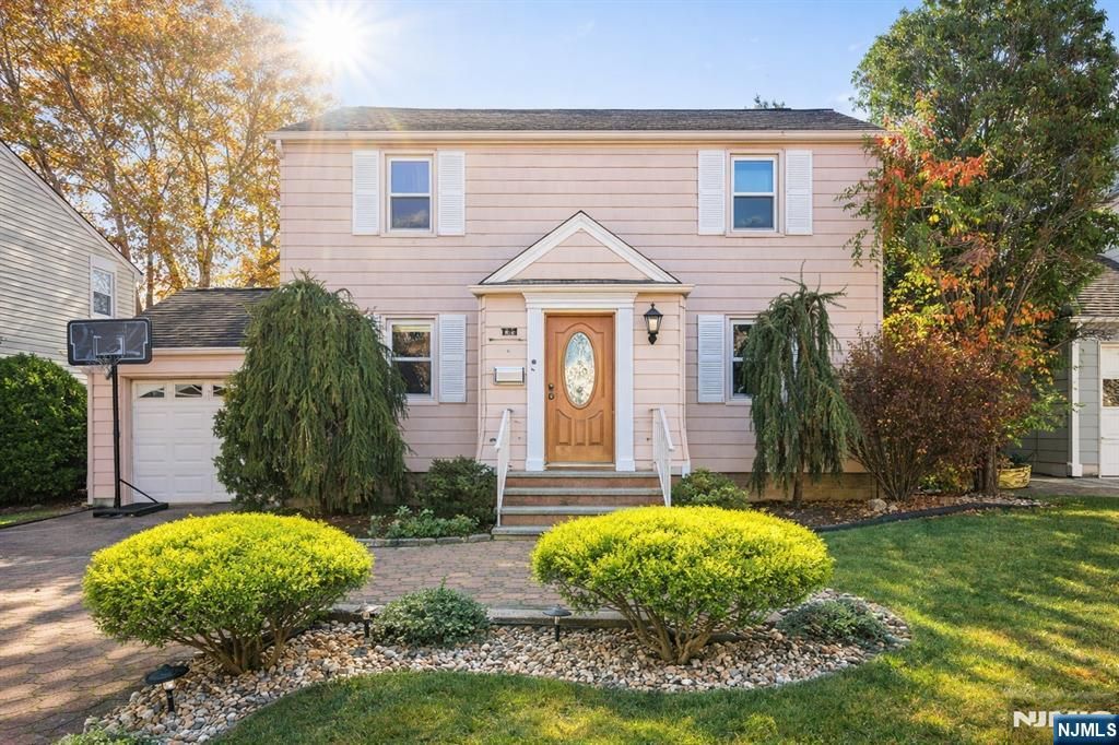 Photo of 71 Fernwood Court, Clifton, NJ 07011 (MLS # 26002425)