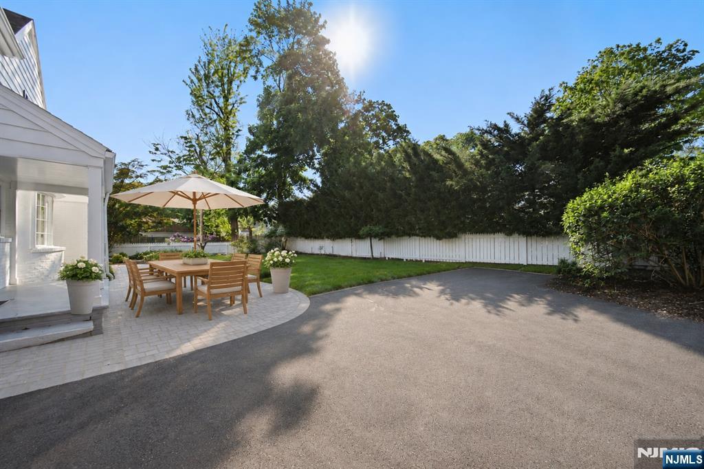 55 Forest Road
