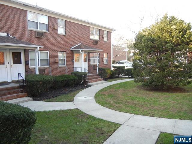 Rental Property at 401 W Madison Ave 23, Dumont, New Jersey - Bedrooms: 2 
Bathrooms: 1 
Rooms: 5  - $2,000 MO.