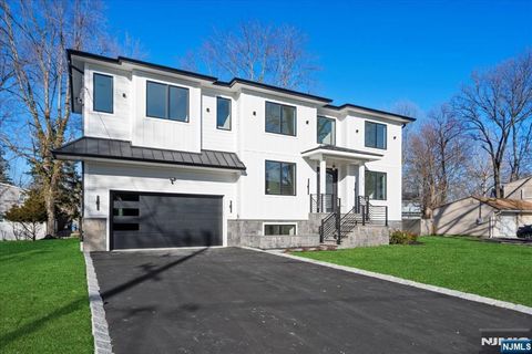 171 Brookfield Avenue Paramus NJ 07652
