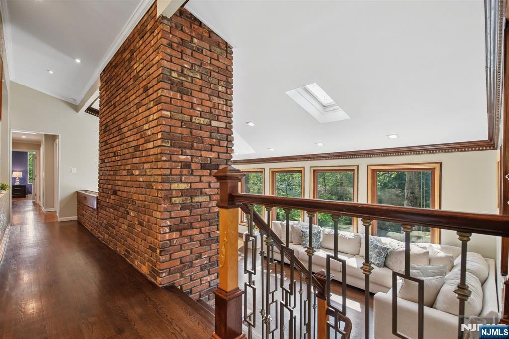 550 Dorchester Drive