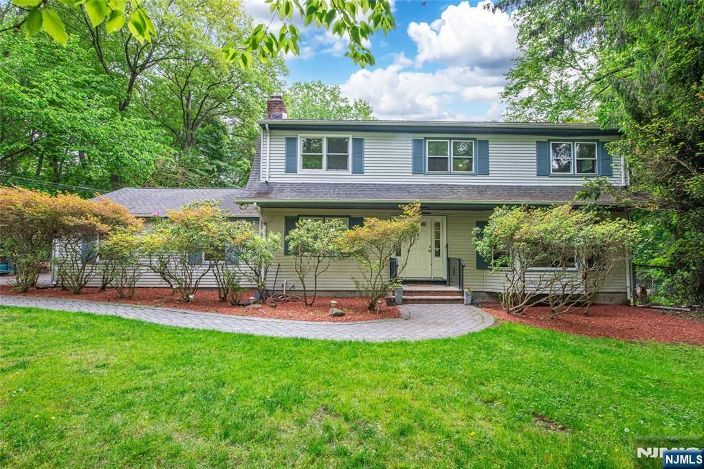 Photo of 115 Hampshire Hill Road, Upper Saddle River, NJ 07458 (MLS # 26016296)