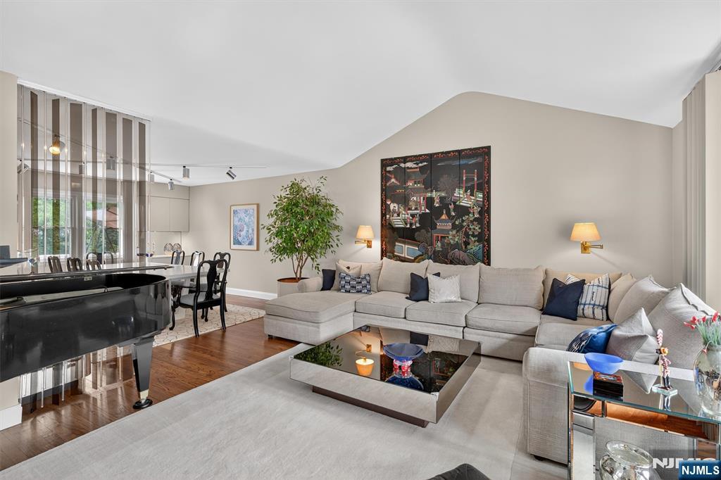 105 Longview Drive
