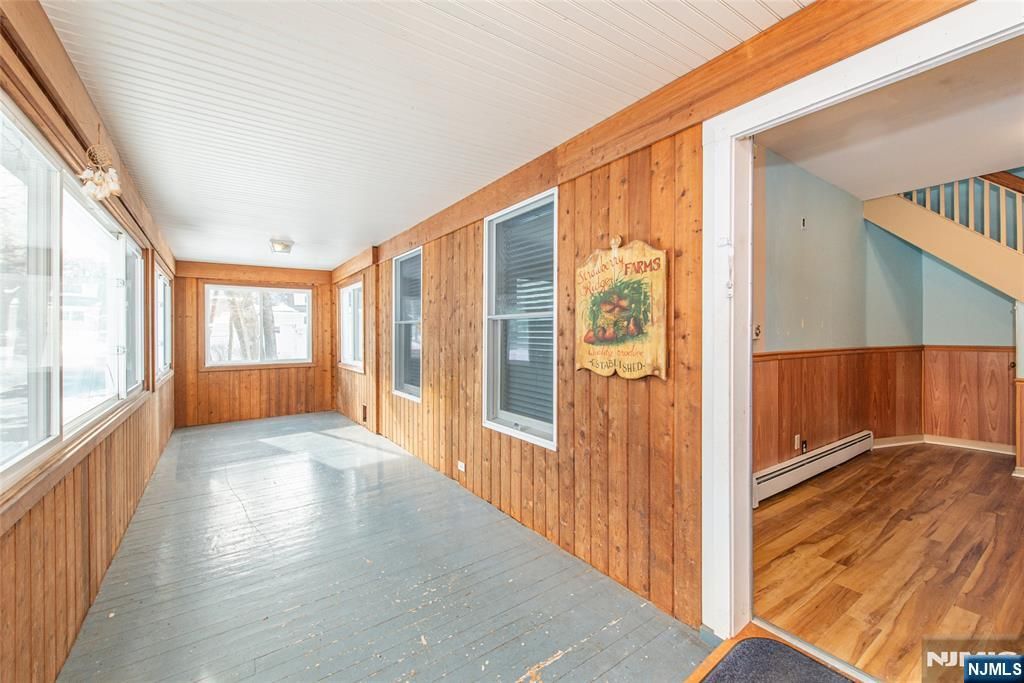 Photo of 573 Wyckoff Avenue, Mahwah, NJ 07430 (MLS # 26002520)