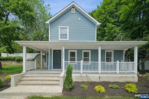 192 Pascack Road Park Ridge NJ 07656