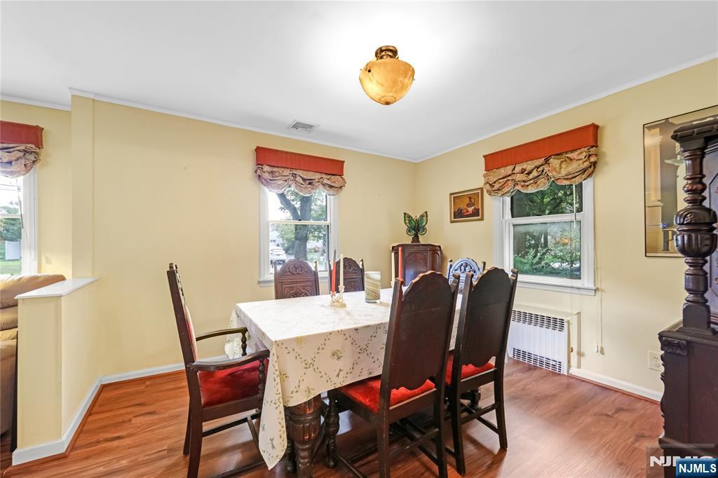 Wyckoff, New Jersey 07481, United States, 3 Bedrooms Bedrooms, ,2 BathroomsBathrooms,Residential,Active,177252