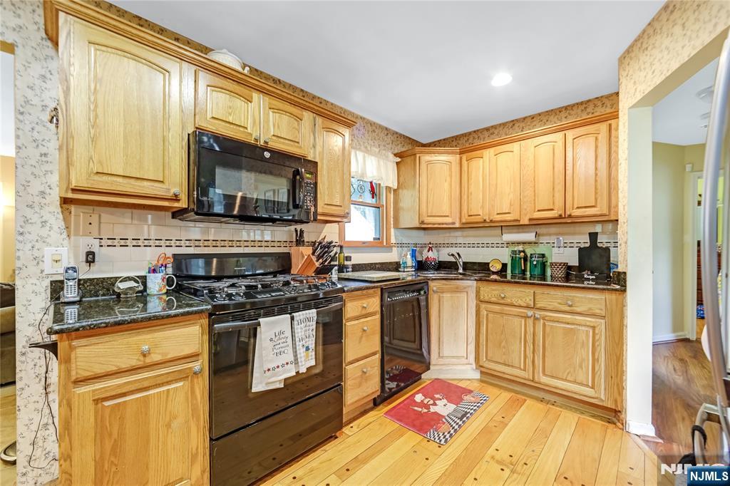 Wyckoff, New Jersey 07481, United States, 3 Bedrooms Bedrooms, ,2 BathroomsBathrooms,Residential,Active,177252