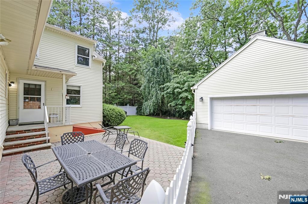 Wyckoff, New Jersey 07481, United States, 3 Bedrooms Bedrooms, ,2 BathroomsBathrooms,Residential,Active,177252