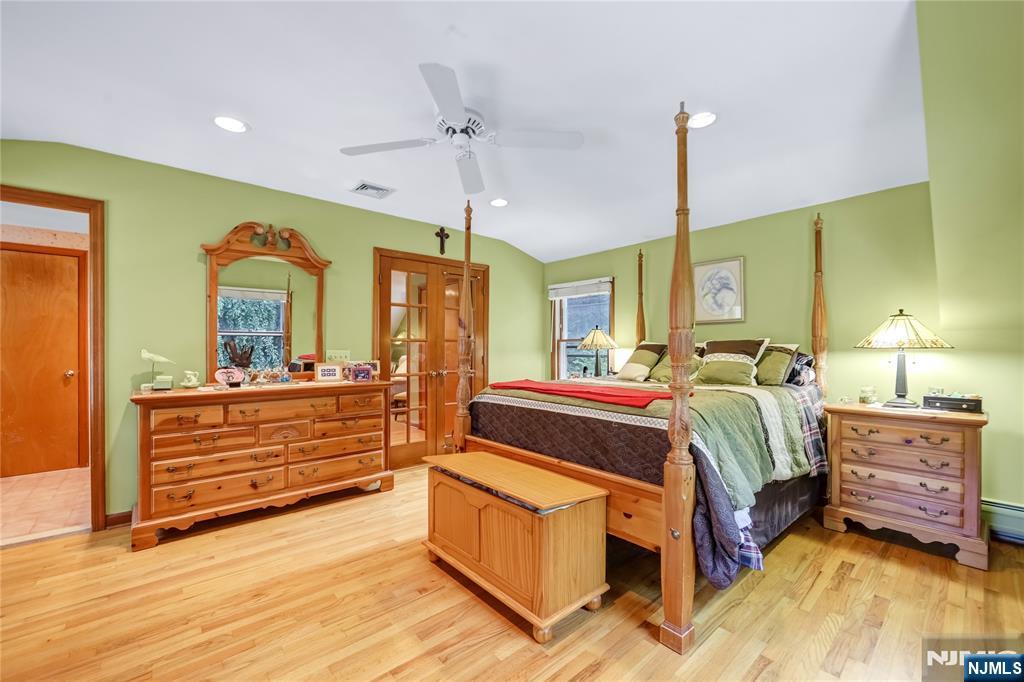 Wyckoff, New Jersey 07481, United States, 3 Bedrooms Bedrooms, ,2 BathroomsBathrooms,Residential,Active,177252