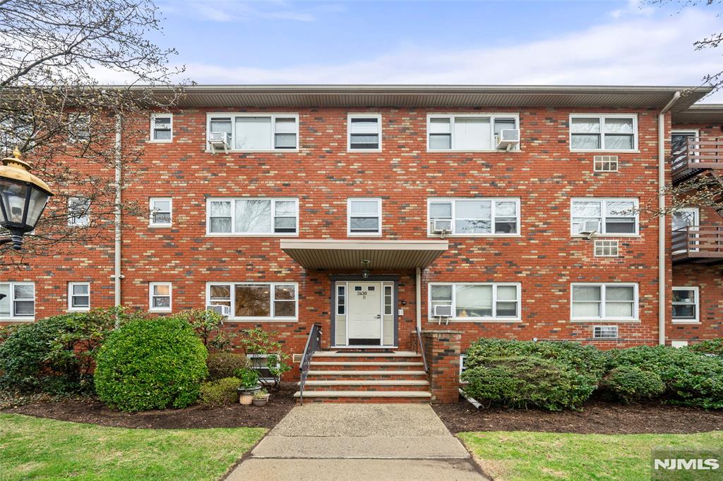 2430 8th Street 2B