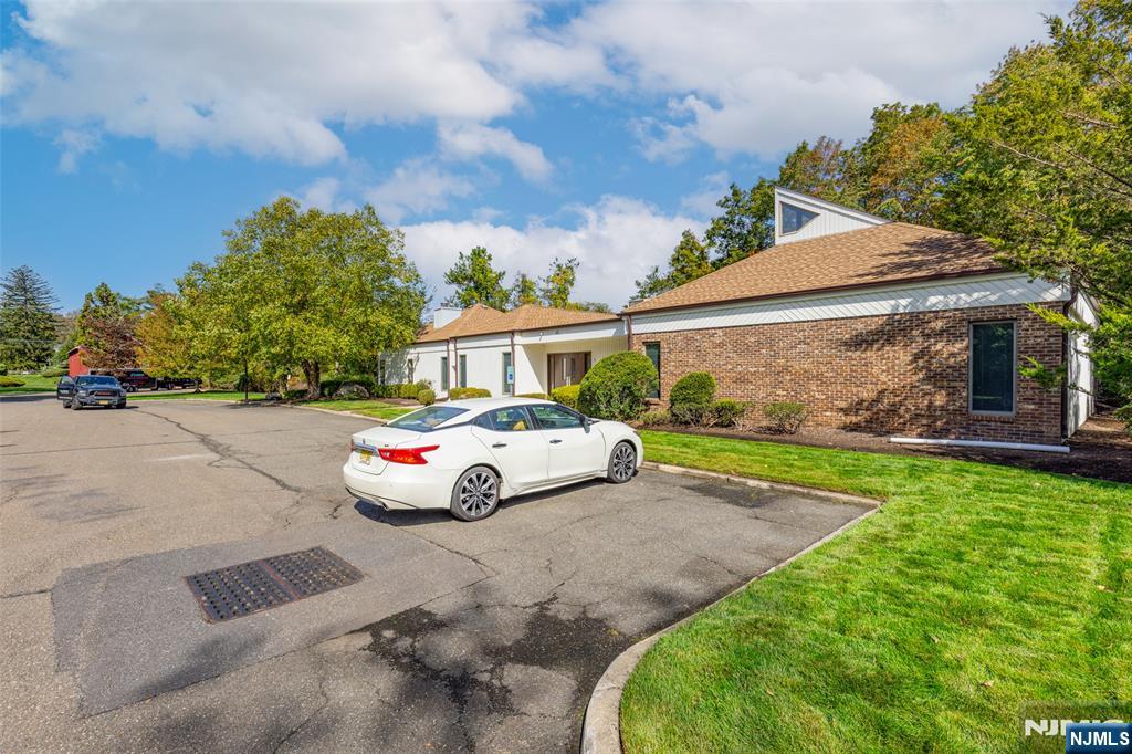 1 Bentley Drive 3