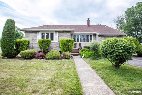 Photo of 560 Boulevard, New Milford, NJ 07646 (MLS # 26022948)