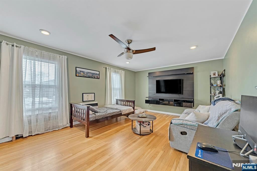 55 Schuyler Avenue 9