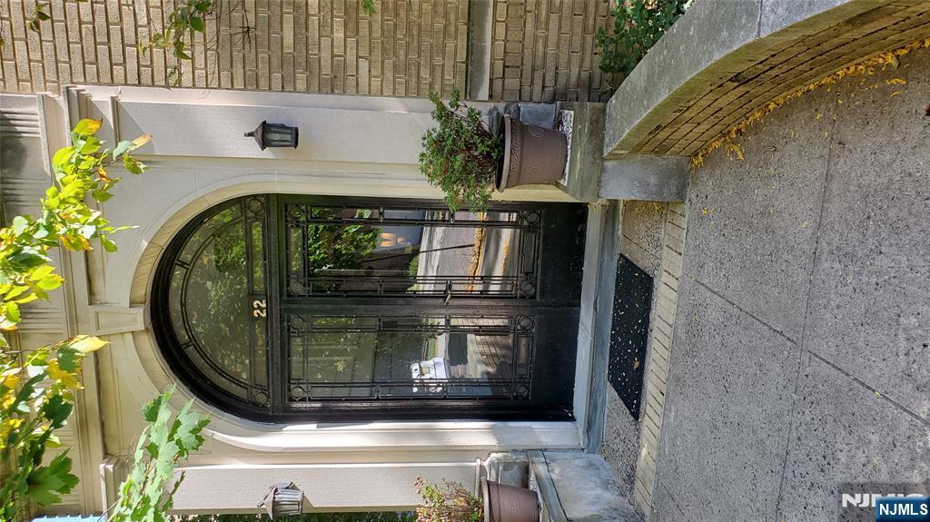 22 Seymour Street