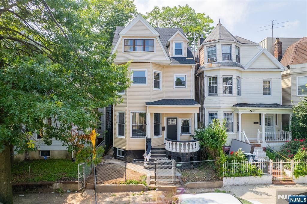 Photo of 235 7th St, Newark, NJ 07103 (MLS # 25024720)