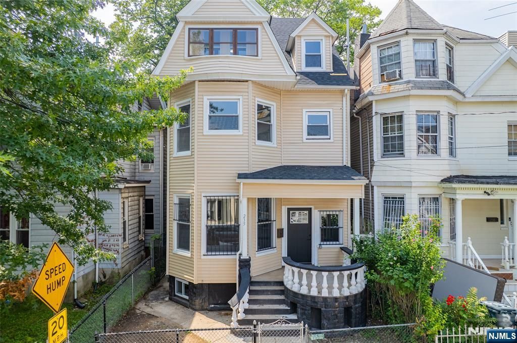 Photo of 235 7th St, Newark, NJ 07103 (MLS # 25024720)