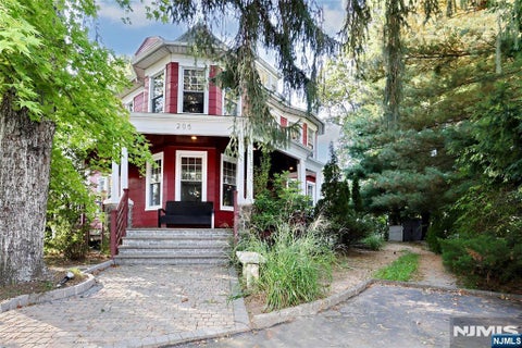 Photo of 205 Grand Avenue, Leonia, NJ 07605 (MLS # 26038686)