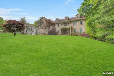 Photo of 501 Clinton Avenue, Wyckoff, NJ 07481 (MLS # 26005609)