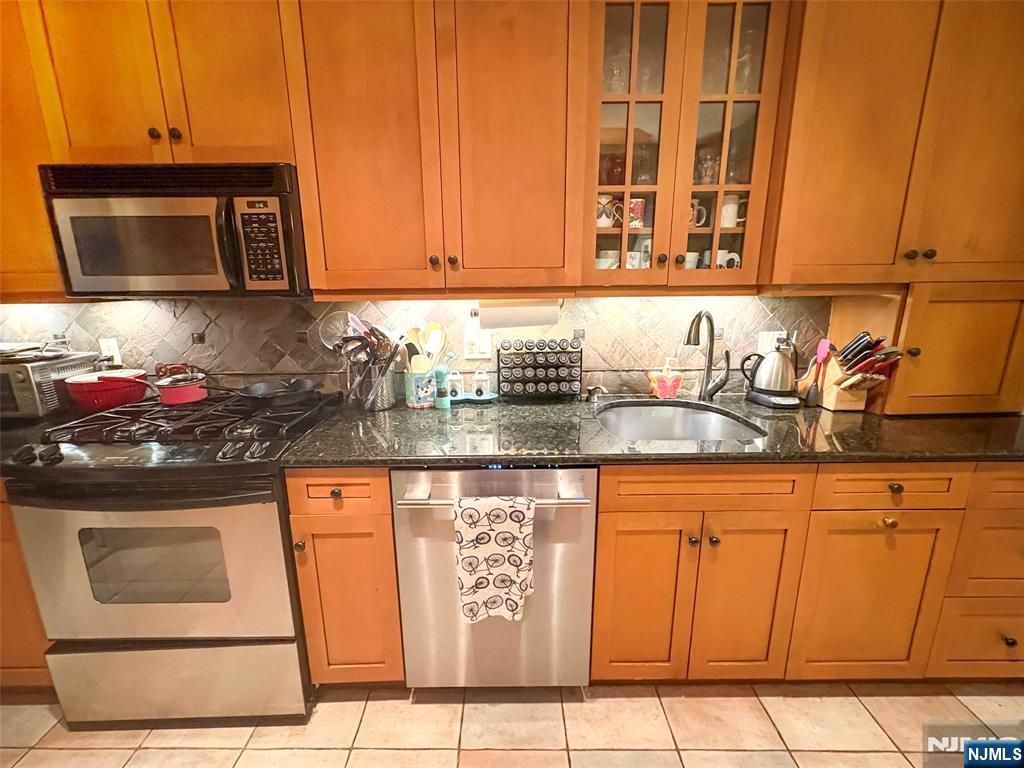 Photo of 6 Horizon Rd #1108, Fort Lee, NJ 07024 (MLS # 26004082)