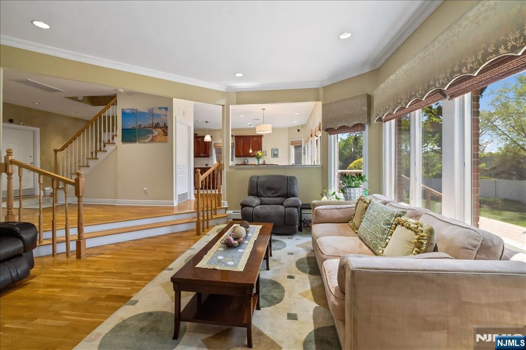 54 Van Nostrand Avenue