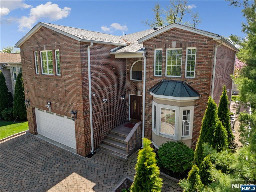 Photo of 54 Van Nostrand Avenue, Englewood Cliffs, NJ 07632 (MLS # 26002924)