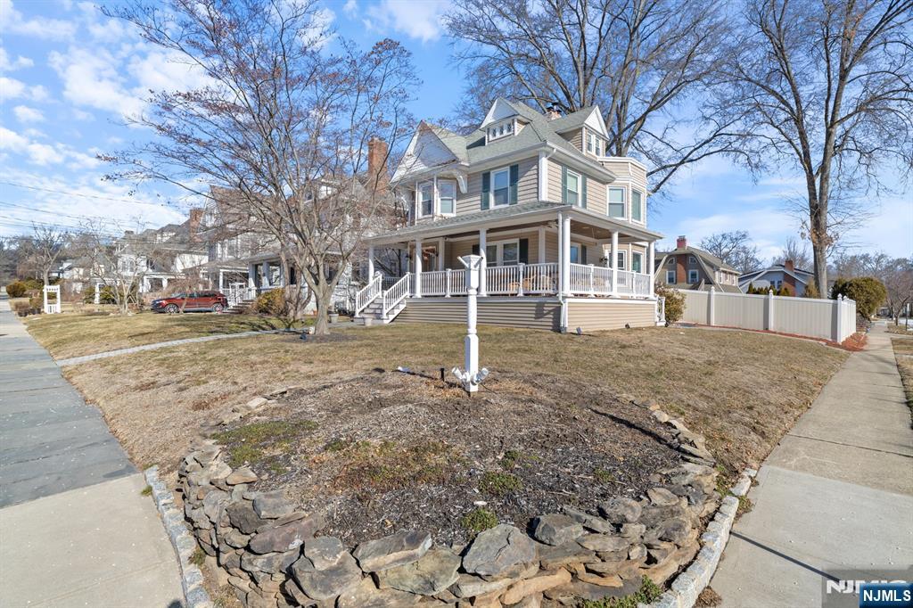258 Clinton Place