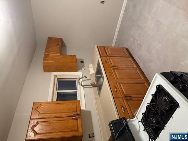198 High St, Hackensack, New Jersey - 3 Bedrooms  
1 Bathrooms  
5 Rooms - 