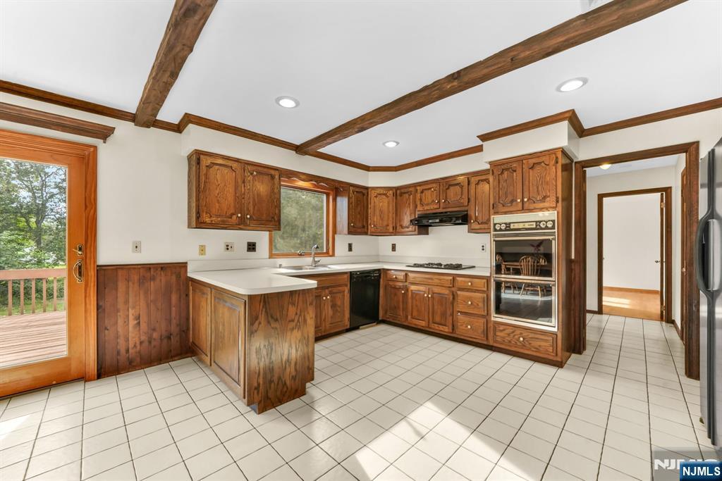 16 Avalon Drive