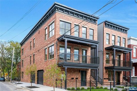 Photo of 26 Clinton Avenue #1, Jersey City, NJ 07304 (MLS # 25041855)