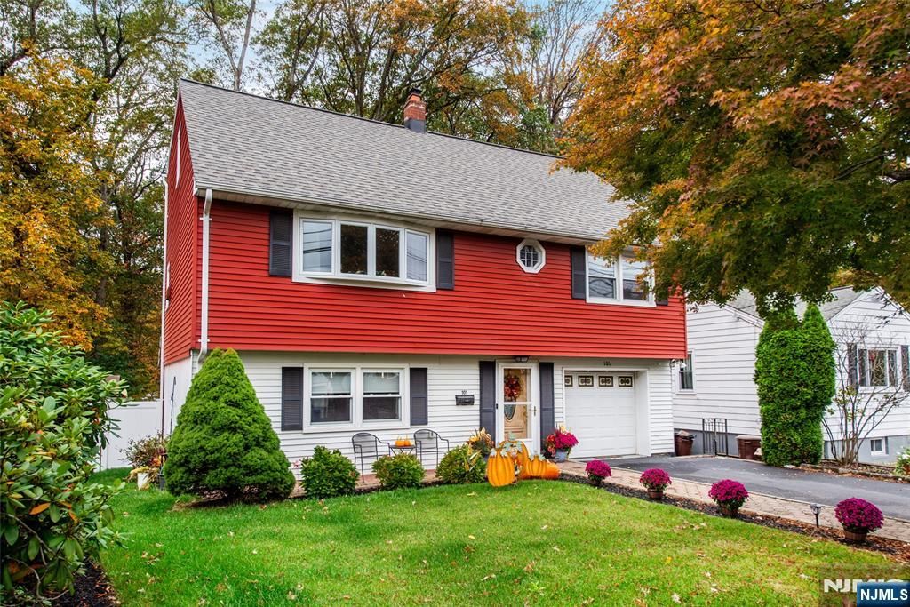 Photo of 101 Linden Road, Wayne, NJ 07470 (MLS # 25037557)