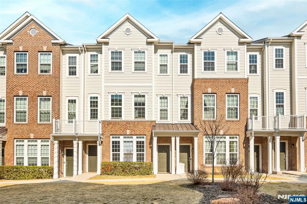 11 Veterans Drive