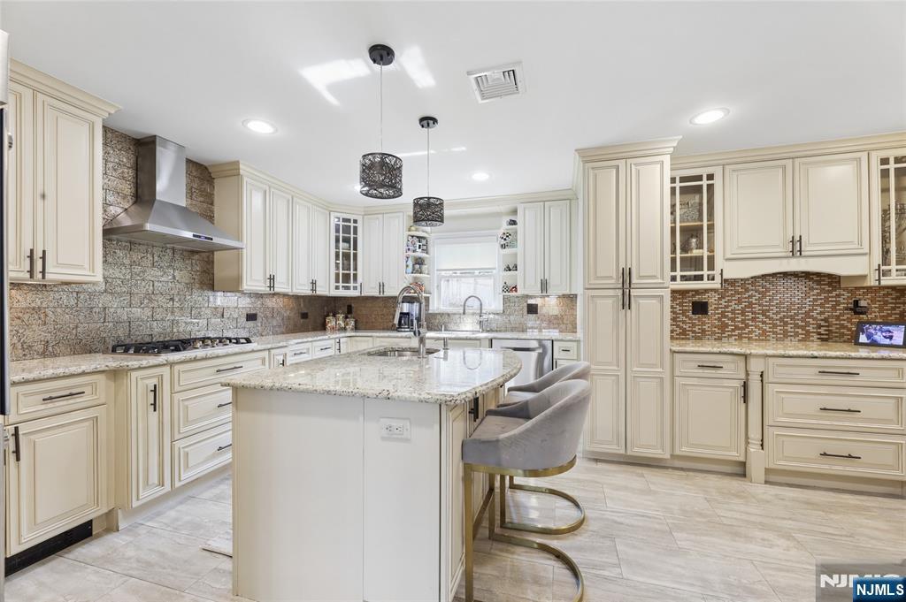 1073 Allessandrini Avenue