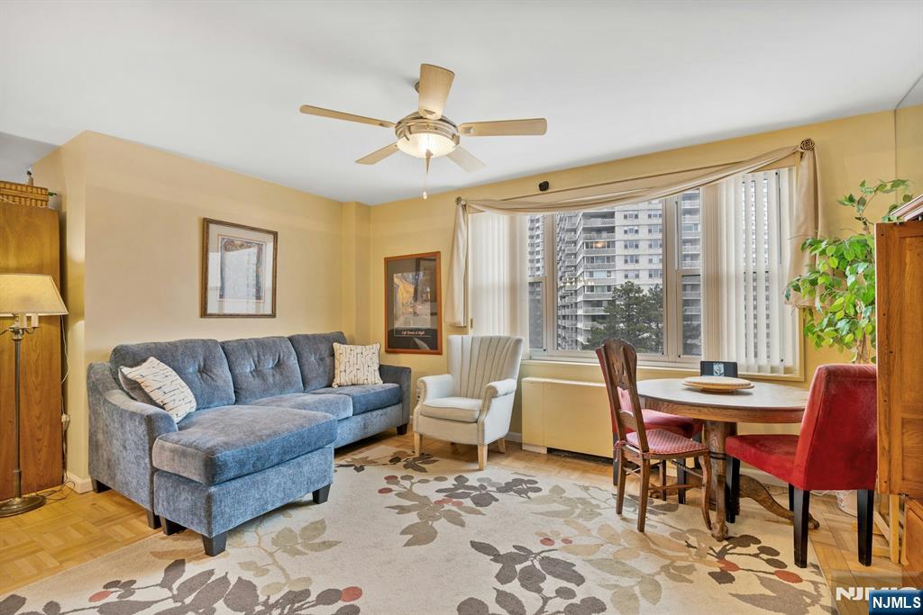 2000 Linwood Avenue 5A