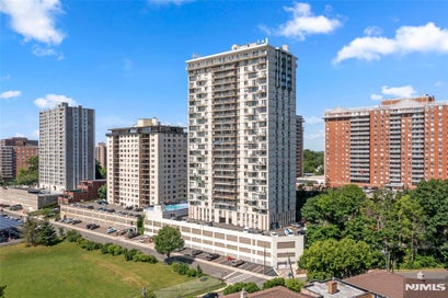 160 Overlook Avenue 2C Hackensack NJ 07601