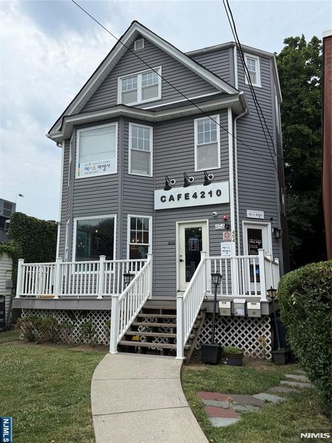 Photo of 454 Broad Avenue, Leonia, NJ 07605 (MLS # 26023752)